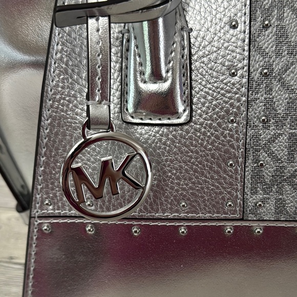 Michael Kors Avril Small Silver Satchel NWT - Picture 9 of 16